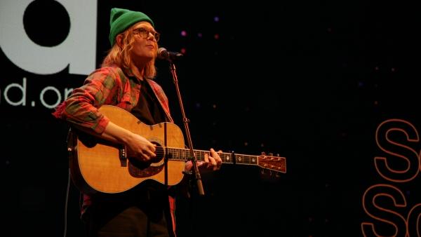 BRETT DENNEN SCREENSHOT MB2